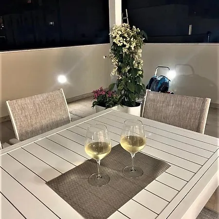 Rossini Penthouse شقة كالياري